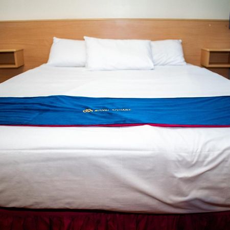 Marston Green Royal Square Hotel - Nec & Birmingham Airport מראה חיצוני תמונה